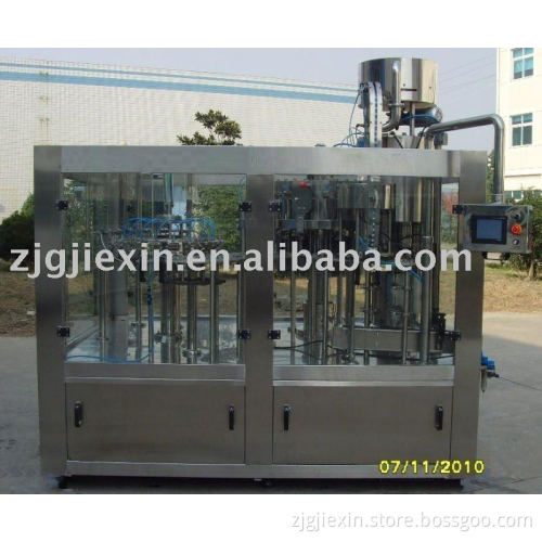 carnonated drink bottling machine